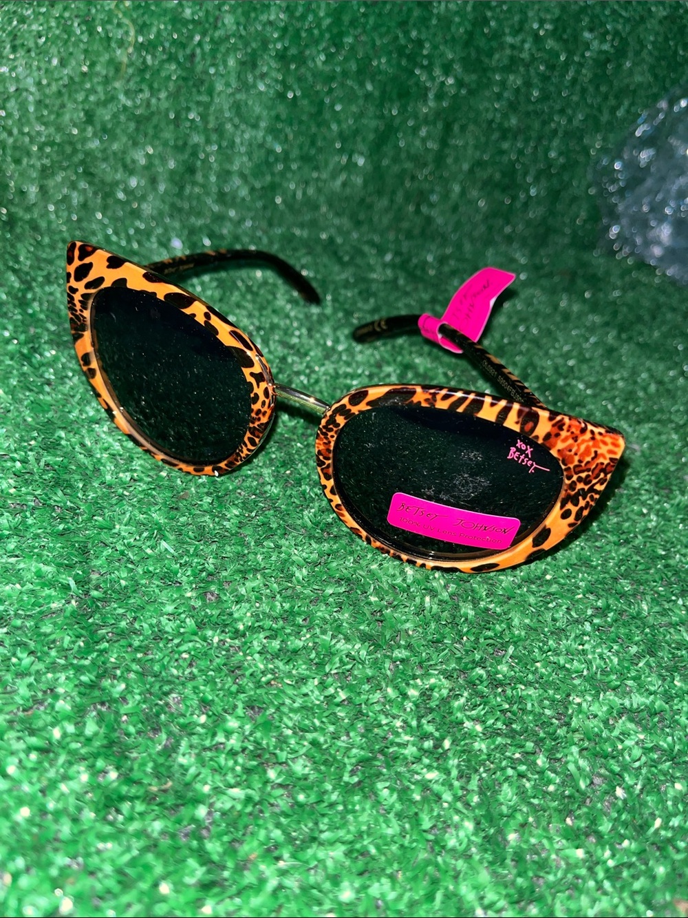 New Betsey Johnson Cateye Leopard Animal Print Sunglasses NWT
